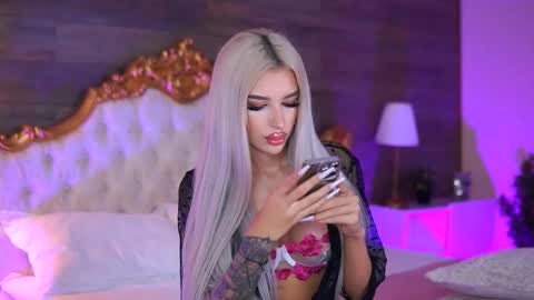 Jessye online show from 09-17-25, 07:48
