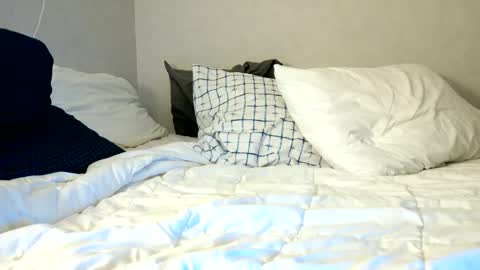 JuicyLaureXXX online show from 09-13-25, 06:24