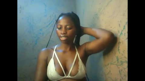 juicypiexx online show from 09-29-25, 03:33