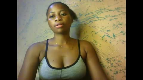 juicypiexx online show from 12-18-25, 07:31