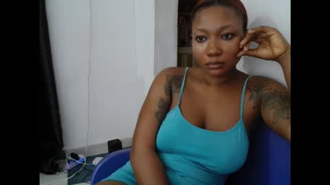 Snapshot of juicyxpink chatting on 09-21-25, 06:26 juicyxpink online show from 09-21-25, 06:26