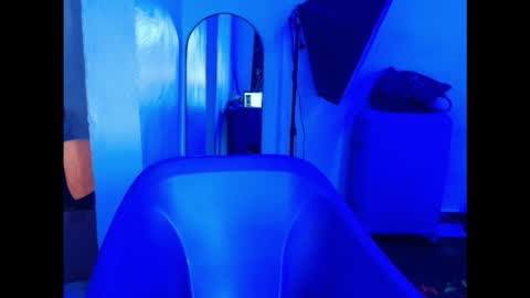 Snapshot of juicyxpink chatting on 12-14-25, 01:38 juicyxpink online show from 12-14-25, 01:38