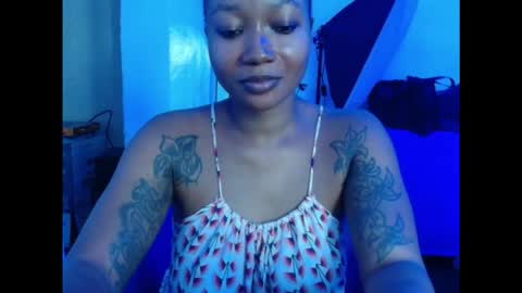 juicyxpink online show from 12-16-25, 02:44