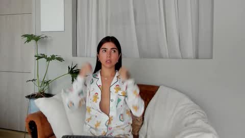 Snapshot of juieth_gv chatting on 12-05-25, 03:09 Andry but call me yulieth online show from 12-05-25, 03:09