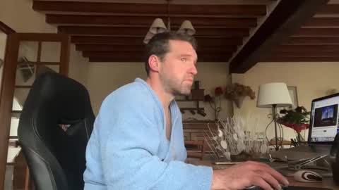 jujucan4 online show from 11-27-25, 11:56