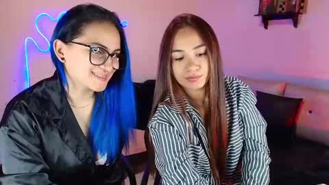 Jules and Gia online show from 03-08-25, 09:29