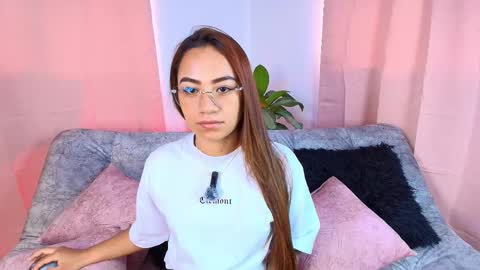 Jules and Gia online show from 10-17-25, 03:47