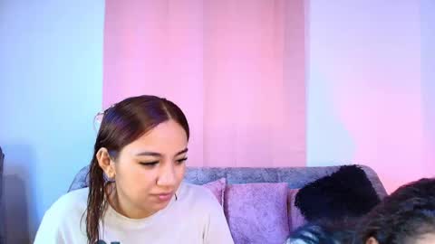 Jules and Gia online show from 12-22-25, 10:18