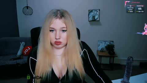 Snapshot of juli_kisss chatting on 01-19-25, 12:28 juli kisss online show from 01-19-25, 12:28