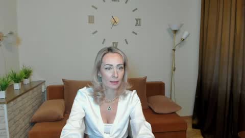 julia__cherry_ online show from 01-11-25, 11:23