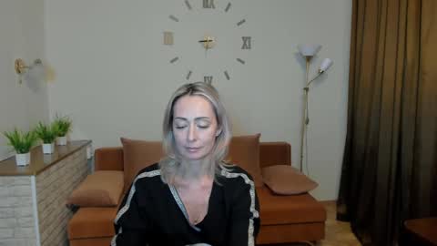 julia__cherry_ online show from 01-12-25, 01:27