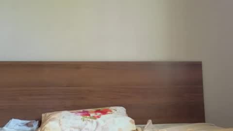 julia_giulia online show from 10-07-25, 07:16