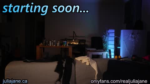 Julia Jane online show from 02-07-26, 02:48