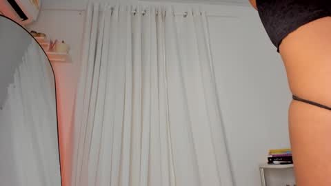 Julia online show from 01-06-25, 03:42