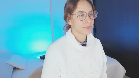 Snapshot of julia_roberts420 chatting on 09-16-25, 02:34 Julia Schedule 10 pm to 4 am GTM-5 online show from 09-16-25, 02:34