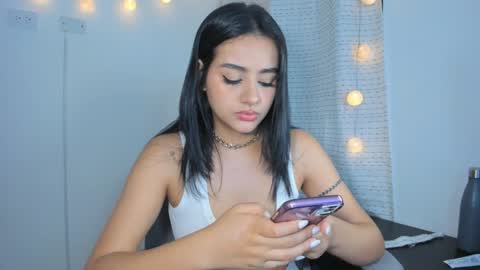 julia_strauns online show from 12-05-24, 06:10