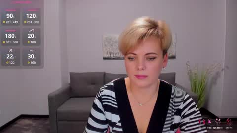 Snapshot of julia_wilsons chatting on 12-11-24, 01:39 Julia online show from 12-11-24, 01:39