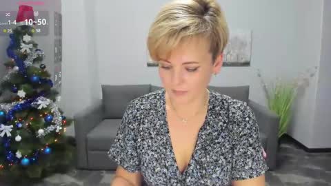 Snapshot of julia_wilsons chatting on 12-22-24, 03:55 Julia online show from 12-22-24, 03:55