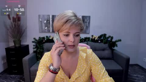Snapshot of julia_wilsons chatting on 01-02-25, 12:46 Julia online show from 01-02-25, 12:46