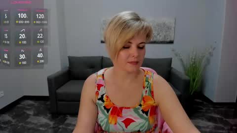 Snapshot of julia_wilsons chatting on 01-07-25, 09:40 Julia online show from 01-07-25, 09:40