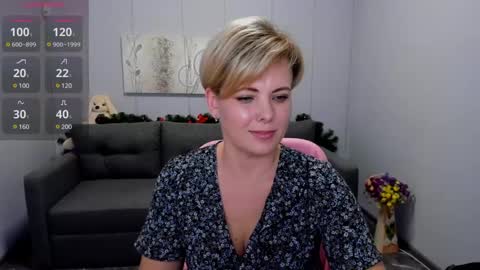 Snapshot of julia_wilsons chatting on 01-08-25, 04:11 Julia online show from 01-08-25, 04:11