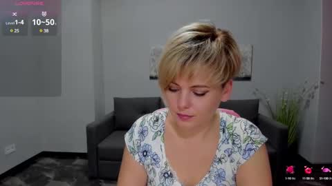 Snapshot of julia_wilsons chatting on 01-11-25, 07:17 Julia online show from 01-11-25, 07:17