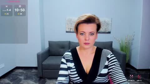 Snapshot of julia_wilsons chatting on 02-07-25, 12:39 Julia online show from 02-07-25, 12:39