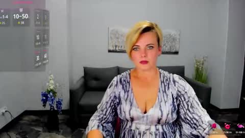 Snapshot of julia_wilsons chatting on 09-21-25, 12:29 Julia online show from 09-21-25, 12:29