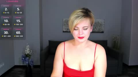 Snapshot of julia_wilsons chatting on 09-23-25, 12:19 Julia online show from 09-23-25, 12:19