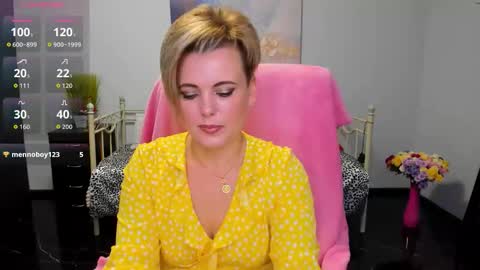 Snapshot of julia_wilsons chatting on 11-29-25, 06:49 Julia online show from 11-29-25, 06:49