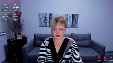 Snapshot of julia_wilsons chatting on 12-01-25, 01:05 Julia online show from 12-01-25, 01:05