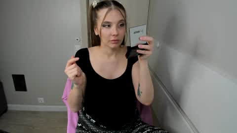 Snapshot of juliabeautiful chatting on 12-28-24, 10:02 ContentMaker 1 - check my video gallery online show from 12-28-24, 10:02