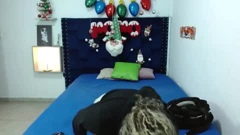 Julia online show from 12-15-24, 12:38