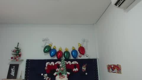 Julia online show from 12-18-24, 12:18