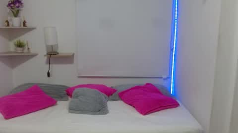 Julia online show from 09-09-25, 12:26