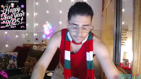 Snapshot of julian1225_ chatting on 01-04-25, 12:37 Julian online show from 01-04-25, 12:37