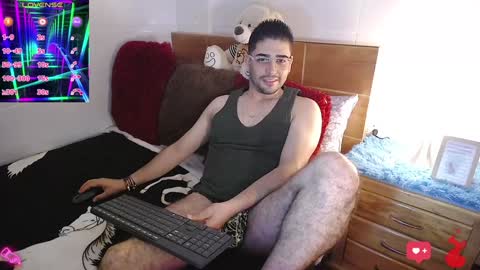 Snapshot of julian1225_ chatting on 01-18-25, 02:25 Julian online show from 01-18-25, 02:25