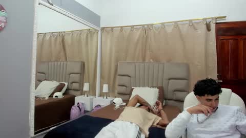 Snapshot of julian_billy chatting on 02-06-25, 03:52 julian billy online show from 02-06-25, 03:52