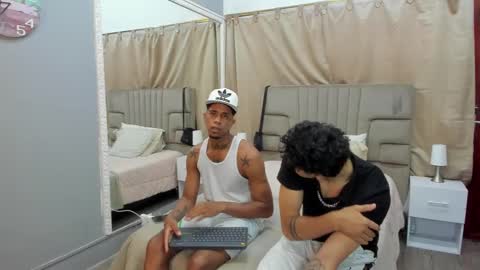 Snapshot of julian_billy chatting on 02-23-25, 02:35 julian billy online show from 02-23-25, 02:35