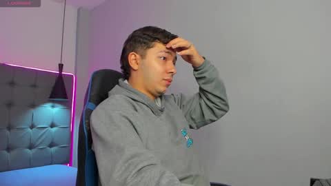 julian_smith21 online show from 02-25-26, 12:15