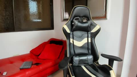 julian_wallace online show from 03-17-26, 01:25