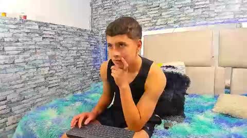 julian online show from 10-16-25, 03:46