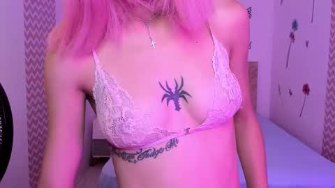 Snapshot of juliana_reynolds chatting on 10-30-25, 01:12 juliana online show from 10-30-25, 01:12