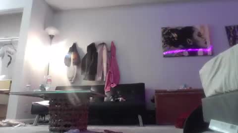 TSneeds online show from 11-22-25, 02:54