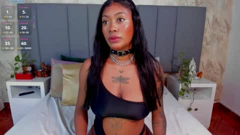 Snapshot of julianamiller chatting on 11-04-25, 01:05 juli online show from 11-04-25, 01:05