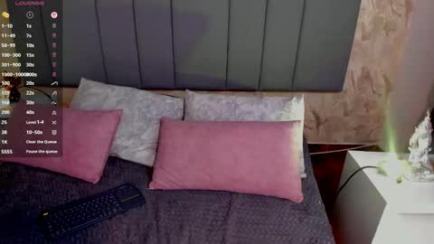 Snapshot of julianamiller chatting on 02-27-26, 02:00 juli online show from 02-27-26, 02:00