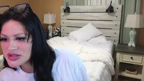 Texas Mamasita online show from 12-05-25, 03:37