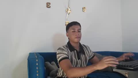 Juliann online show from 10-09-25, 02:48