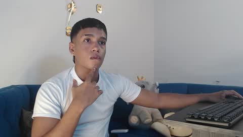 Juliann online show from 10-10-25, 02:49