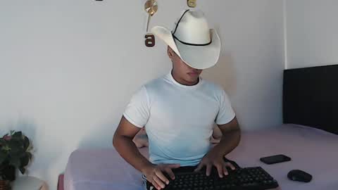 Juliann online show from 10-17-25, 02:30